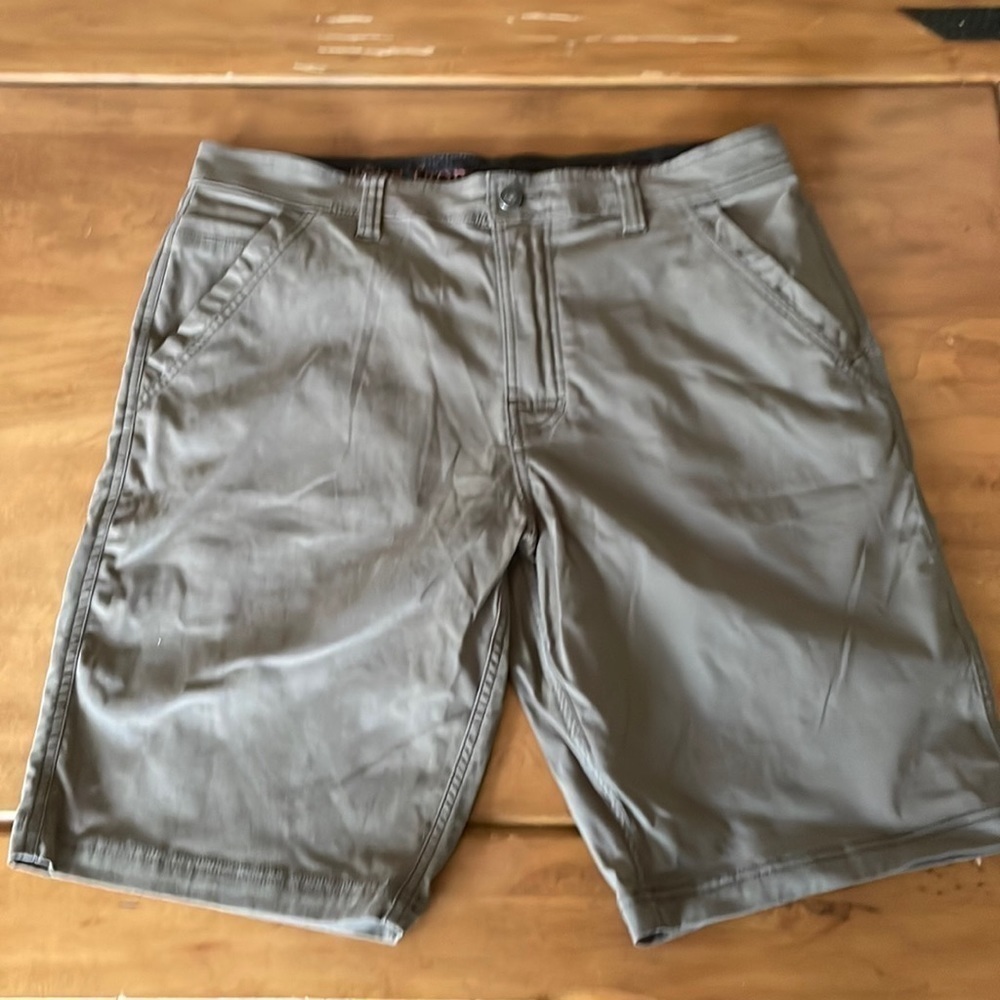 PRANA Nylon Shorts Size 36WX11L